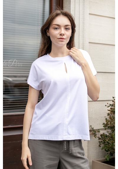 Kadın İpeksi Yumuşak Kumaş Geniş Sıfır Yaka Önü Pencereli Yanları Yırtmaçlı Tshirt Bluz-beyaz Beyaz Kadın İpeksi Yumuşak Kumaş Geniş Sıfır Yaka Önü Pencereli Yanları Yırtmaçlı Tshirt Bluz-beyaz Beyaz