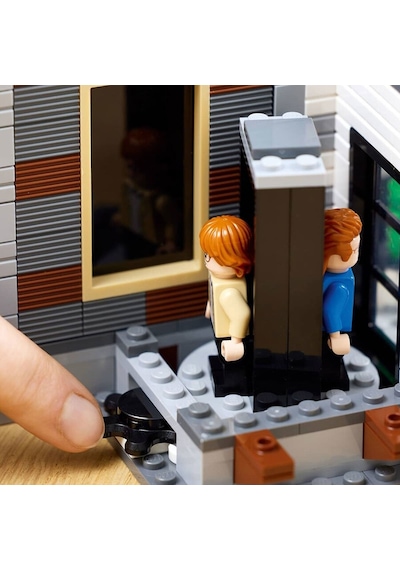 LEGO® Creator Expert 10291 Queer Eye The Fab 5Loft 974 Parça