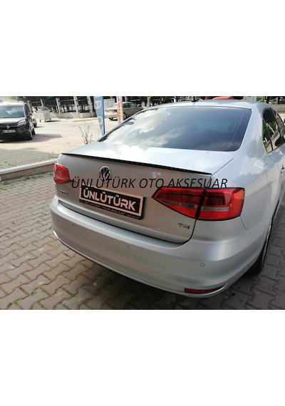 OtoÇizgi Volkswagen Jetta 2011 Sonrası Bagaj Üstü Spoiler Pianoblack OtoÇizgi