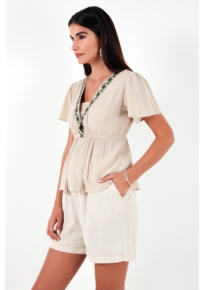 Lela Pamuklu Regular Fit Nakış Işlemeli Püsküllü Bayan Bluz 611Bz0282 Bej