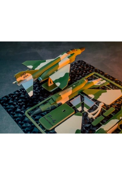 F-4 Uçak Kit Kart Yapboz