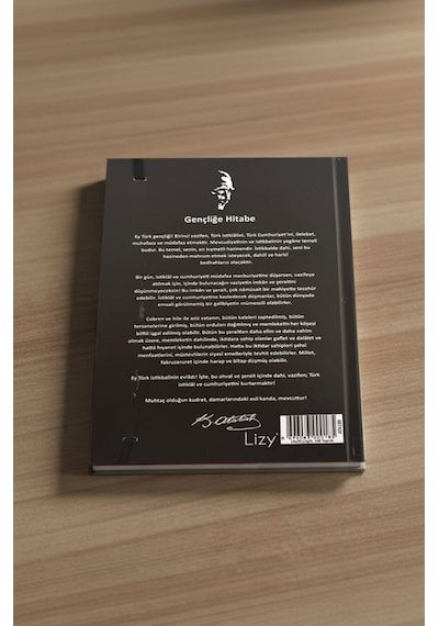 Atatürk Tarihsiz Ajanda Kuşe Kapak Sarı 1 Adet Atatürk Modalist Çizgili Defter Lastikli 14x20 Cm Günlük Planlayıcı