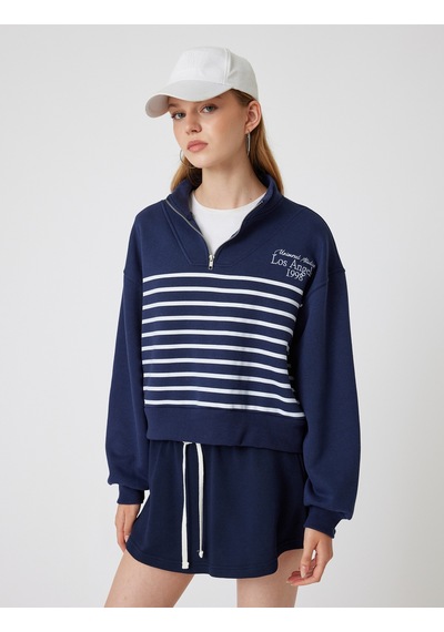 Koton Yarım Fermuarlı Sweatshirt Oversize Kolej Baskılı Dik Yaka Lacivert 5wal10210ık Lacivert Koton Yarım Fermuarlı Sweatshirt Oversize Kolej Baskılı Dik Yaka Lacivert 5wal10210ık Lacivert