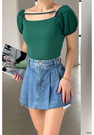DefyModa Kadın El Emeği Krep Kumaş Kare Yaka Askılı Bluz Zümrüt