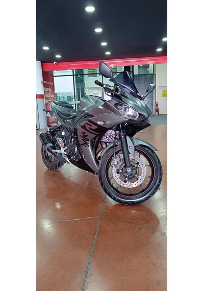 Yamaha Yzf R25 Yazılı Yan Ön Grenaj Sticker Etiket Model