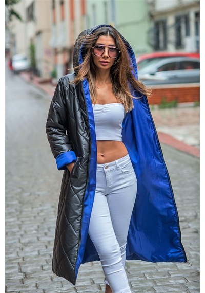 Keyifli Moda Kadın Siyah Kapüşonlu Astarı Renkli Baklava Desen Uzun Şişme Mont