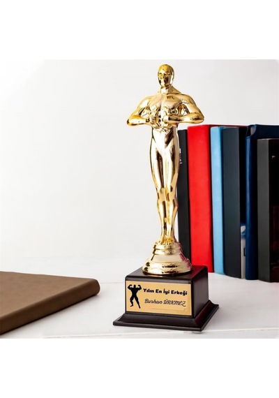 Yılın En İyi Erkeği Oscar Ödülü