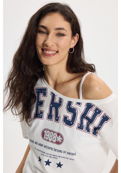 Tudors Kadın Oversize Geniş Kesim %100 Pamuk Kayık Yaka Kısa Kollu Baskılı Beyaz Tişört-50337