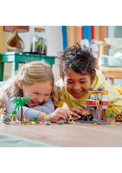 City Plaj Cankurtaran Merkezi 60328 - 5 Yaş Ve Üzeri Çocuklar İçin 4 Minifigür İle Yengeç Ve Kaplumbağa Figürleri İçeren Oyuncak Yapım Seti 211 Parça