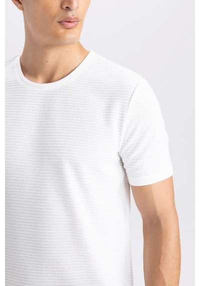 DeFacto Slim Fit Dar Kesim Bisiklet Yaka Basic Düz Kısa Kollu Tişört M6608AZ25SPER105
