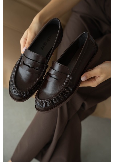 Selin Shoes Lurein Büzgülü Hafif Kalın Topuk Kadın Loafer- Kahve Rugan Kahverengi