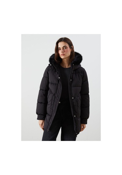 LC Waikiki Alıta Cıty Farkıyla Lcw Vision Siyah Düz Loose & Bol Kadın Şişme Mont Siyah - 929815501 Siyah LC Waikiki Alıta Cıty Farkıyla Lcw Vision Siyah Düz Loose & Bol Kadın Şişme Mont Siyah - 929815501 Siyah