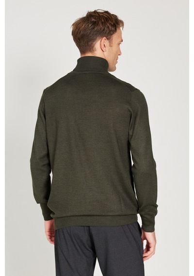 AC&Co / Altınyıldız Classics Erkek Hakı Standart Fit Normal Kesim Tam Balıkçı Yaka Triko Kazak Hakı AC&Co / Altınyıldız Classics Erkek Hakı Standart Fit Normal Kesim Tam Balıkçı Yaka Triko Kazak Hakı