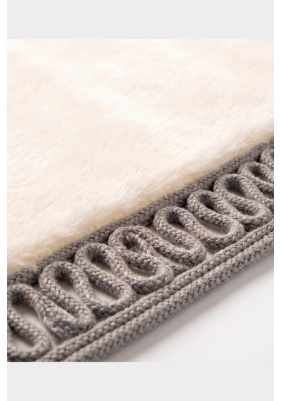 Merplush Mihraplı Peluş Seccade 75x130 Cm Süet Taban Yıkanabilir Yumuşak Namaz Halısı Krem - Gri