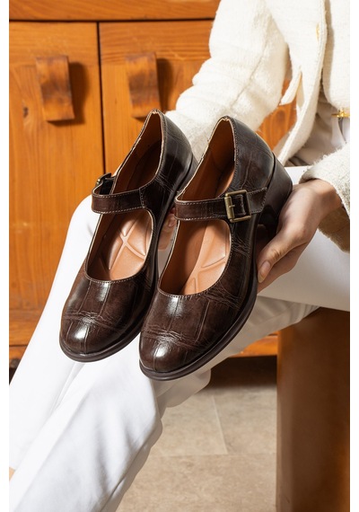 Dabab Shoes Clarıssa Kadın Ortopedik 4 Cm Topuklu Tokalı Yuvarlak Burun Balerin Babet Klasik Ayakkabı Acı Kahverengi