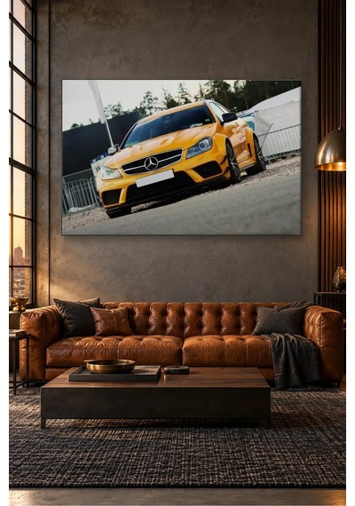 Fida Pist Kenarında Sarı Mercedes C63 Amg Coupe Canvas Tablo Çok Renkli