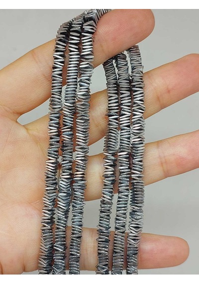 Hematit Taşı Kare Şekilli 1 4mm Dizi 56050 Çok Renkli
