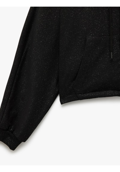 Koton Sim Detaylı Fermuarlı Kapüşonlu Kanguru Cepli Crop Sweatshirt Siyah 5sal10598ık Siyah Koton Sim Detaylı Fermuarlı Kapüşonlu Kanguru Cepli Crop Sweatshirt Siyah 5sal10598ık Siyah