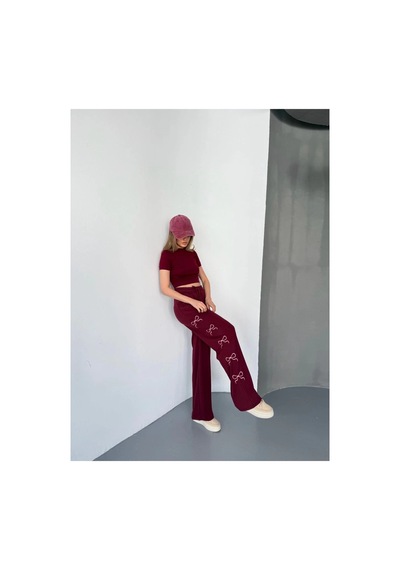 Kadın Osy Modal Yumuşak Dokulu Kumaş Nakış İşlemeli Rahat Bol Paça Eşofman Pantolon - Bordo Kadın Osy Modal Yumuşak Dokulu Kumaş Nakış İşlemeli Rahat Bol Paça Eşofman Pantolon - Bordo