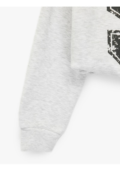 Koton Şardonlu Rahat Kalıp Bisiklet Yaka Uzun Kollu Katmanlı Baskılı Sweatshirt Kar Melanj 7wal10517ık Gri Melanj Koton Şardonlu Rahat Kalıp Bisiklet Yaka Uzun Kollu Katmanlı Baskılı Sweatshirt Kar Melanj 7wal10517ık Gri Melanj