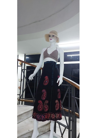 Bohem Stil Hint Batik Çiçek Desenli Ve İşlemeli Uzun Hint Anvelop Etek Görsel Çok Renkli