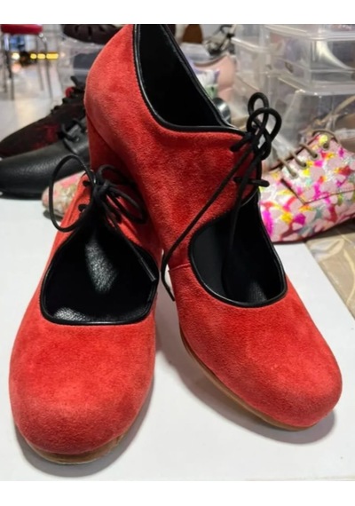 Bitangosu "flamenkonun Ateşi" Flamenko Ve Dans Ayakkabısı 5.5 Cm Topuk Boyu - Kırmızı/siyah Biyeli, Ahşap Ve Çivili Taban Kırmızı Kadife Bitangosu "flamenkonun Ateşi" Flamenko Ve Dans Ayakkabısı 5.5 Cm Topuk Boyu - Kırmızı/siyah Biyeli, Ahşap Ve Çivili Taban Kırmızı Kadife