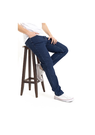 Yeni Sezon Erkek Dört Mevsimlik Likralı Regular Tam Kalıp Düz Paça Fermuarlı Yüksek Kaliteli Kot Pantolon 720-Dark Blue Koyu Mavi Yeni Sezon Erkek Dört Mevsimlik Likralı Regular Tam Kalıp Düz Paça Fermuarlı Yüksek Kaliteli Kot Pantolon 720-Dark Blue Koyu Mavi