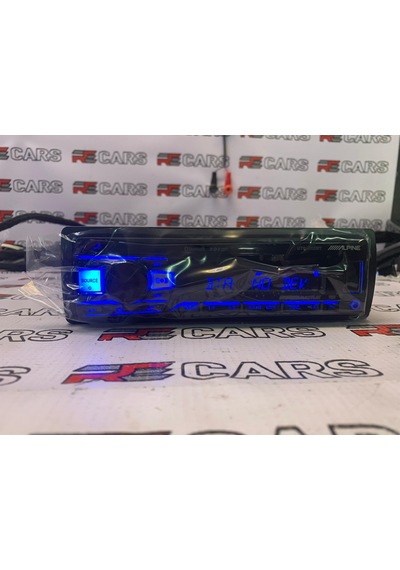 Alpine Ute-200Bt Bluetooth. Usb. Aux Girişli Oto Teyp