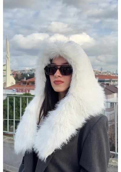 Mollycrush Peluş Boyun Bağlamalı Şapka Bere Suni Kürklü Beyaz Özel Tasarım Atkılı Kadın Şapkası Beyaz