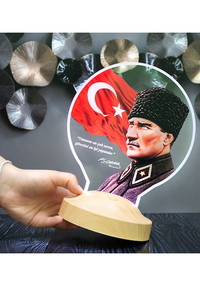 Renkli Atatürk Ve Türk Bayrağı Led Lamba - Kalpaklı Atatürk Portresi Yeni İş Ve Öğretmenler Günü Hediyesi Ofis Hediyesi Çok Renkli