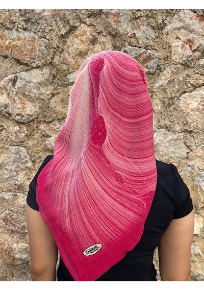Pembe Desenli Pamuklu Yazma Yumuşak Dokulu, Günlük Ve Özel Gün Kullanımına Uygun Pembe