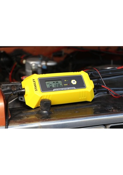3Çınar Stanley Sxa26 12V 250A Dijital Akü Şarj ve Akü Bakım Cihazı