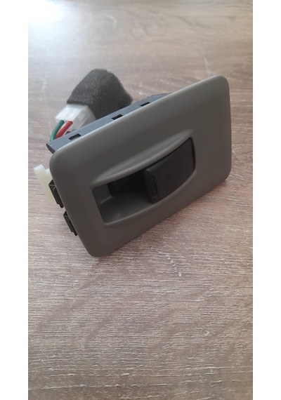 KİA BONGO CAM AÇMA DÜĞMESİ SAĞ 97-01 KK371-66-370AK