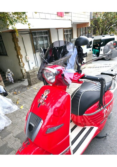 Motocam Arora Malibu 125 Ön Cam 2017-2026 Model 37cm Füme Renkli 4mm Aparatsız