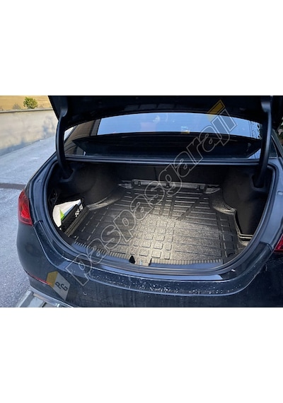 Mercedes C Serisi (W206) Sedan 2021+ Bagaj Havuzu