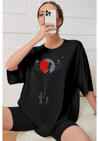Unisex Evren Temalı Baskılı Kısa Kol T-shirt SIYAH