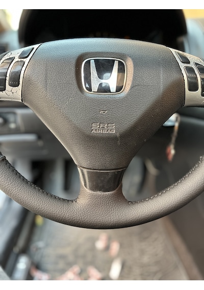 Honda Accord Araca Özel Direksiyon Kılıfı Derisi Sökülüp