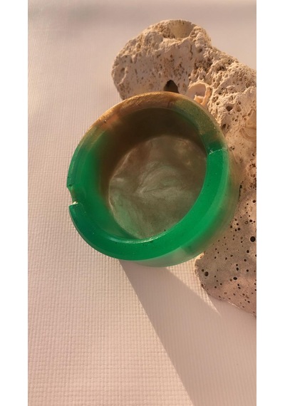 Parlak Çim Yeşili Ve Gold Renkli Yuvarlak Şekilli Dekoratif Kül Tablası Küllük El Yapımı Epoksi Hediyelik