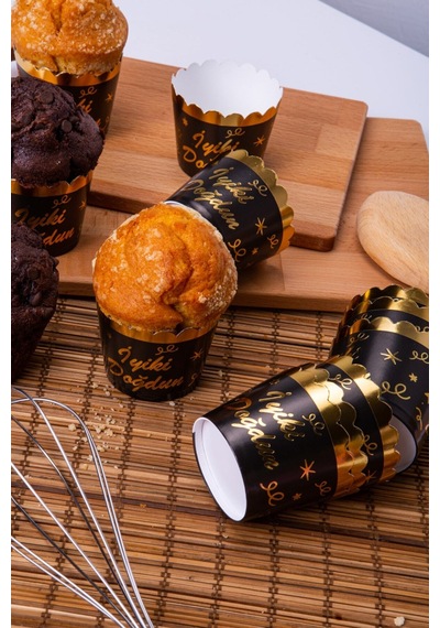 Gold Yaldızlı Siyah 12'li Kek Kalıbı Iyiki Doğdun Yazılı Fırında Dağılmayan 6.5x5 Cm Muffin Cupcake Diğer
