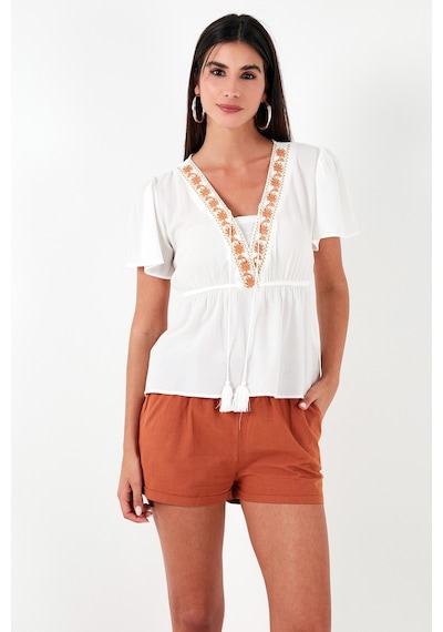 Lela Pamuklu Regular Fit Nakış Işlemeli Püsküllü Bayan Bluz 611Bz0282 Ekru