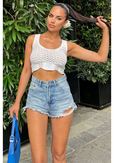 WeShaya Ekru Rahat Kesim Ajurlu Triko Askılı Crop Bluz Ekru