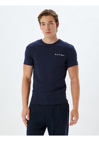 Koton Slim Fit Tişört Slogan Baskılı Bisiklet Yaka Kısa Kollu Pamuklu Lacivert 5wam10192hk Lacivert