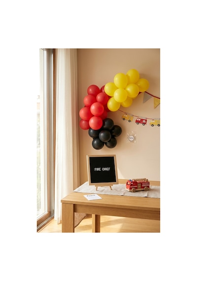 İtfaiyeci Temalı Doğum Günü Süsleme Classic Set Siyah Keçe Yazı Panosu Standlı Balon Zincirli El Pompası İtfaiye Seti