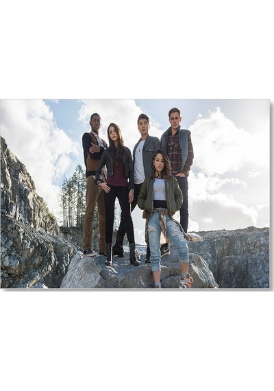 Cakasepetim Power Rangers Naomi Scott Becky G Rj Cyler Ludi Lin Dacre Ahşap Mdf Tablo