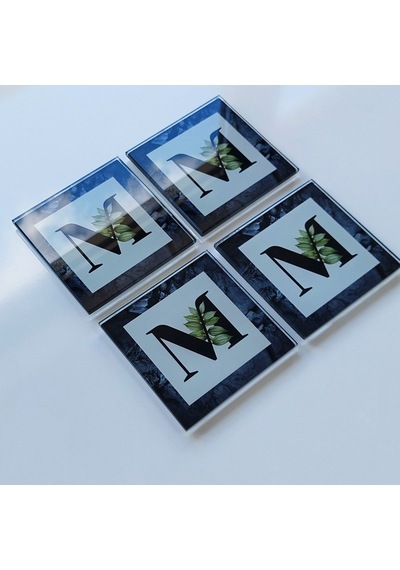 Decorita Cam Bardak Altlığı M Harfli Tasarım 4'lü Takım 10 x 10 CM Çok Renkli