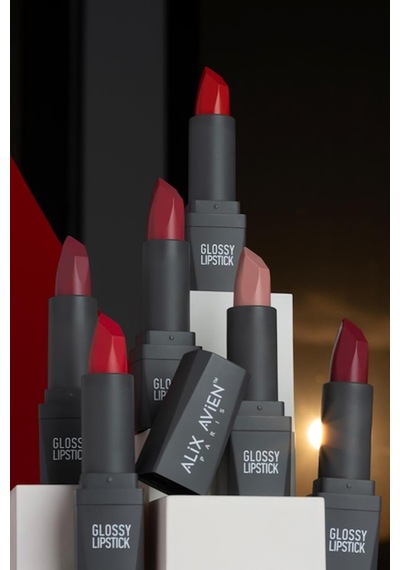 Uzun Süre Kalıcı Yoğun Renk Veren Nemlendirici Parlak Ruj - Glossy Lipstick 302 Nude Çok Renkli
