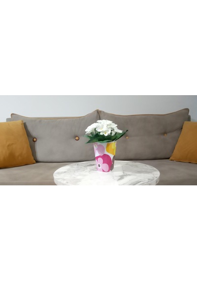 Vazoda Çiçek Dekoratif Beyaz Yapay Çiçek Vazo Dahil Kırmızı Papatya 7 x 7 x 16 CM