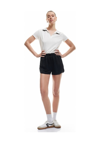 Koton Yırtmaç Detaylı Rahat Kalıp Beli Bağcıklı Mini Spor Şort Siyah 5sak40126nk Siyah