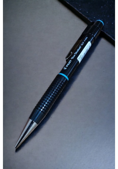 Pilot The Shaker 0.7 Mm Versatil Uçlu Kalem Yeni Üretim Sallayınca Uç Çıkaran Kalem