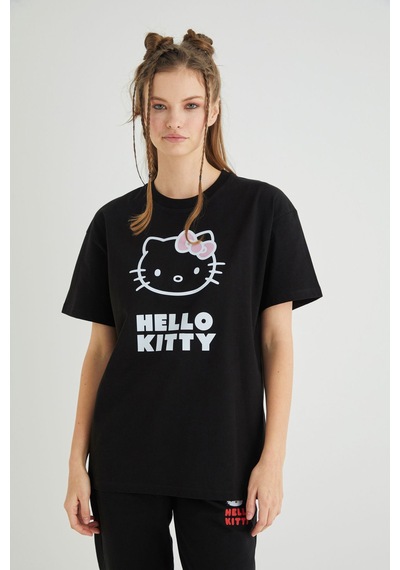 Hello Kitty Lisanslı Baskılı Basic T-shirt Kalıp Pamuk Renkli Hello Kitty Lisanslı Baskılı Basic T-shirt Kalıp Pamuk Renkli